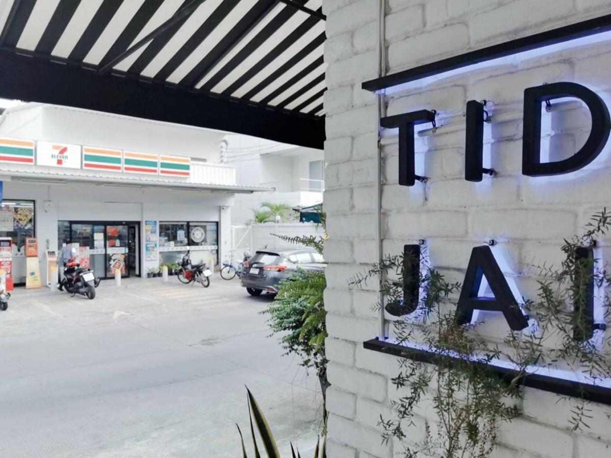 Tidjai Bangkok Hostel Exterior photo